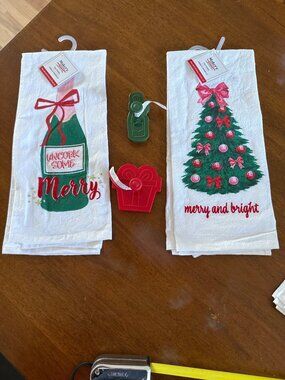 Christmas Tea Towels & Cookie Cutters Set - Festive Holiday Designs - Makery 18"